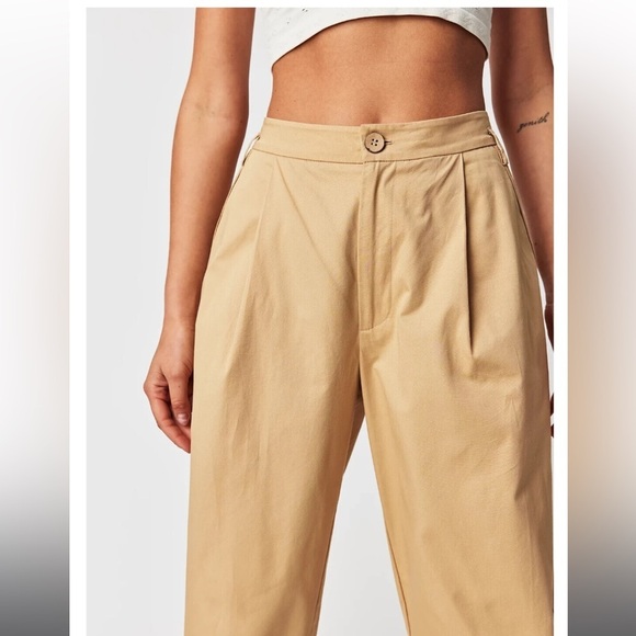 Free People
Women's Natural Lucia Pants At In
Khaki, Size: Us 2 - Picture 3 of 9